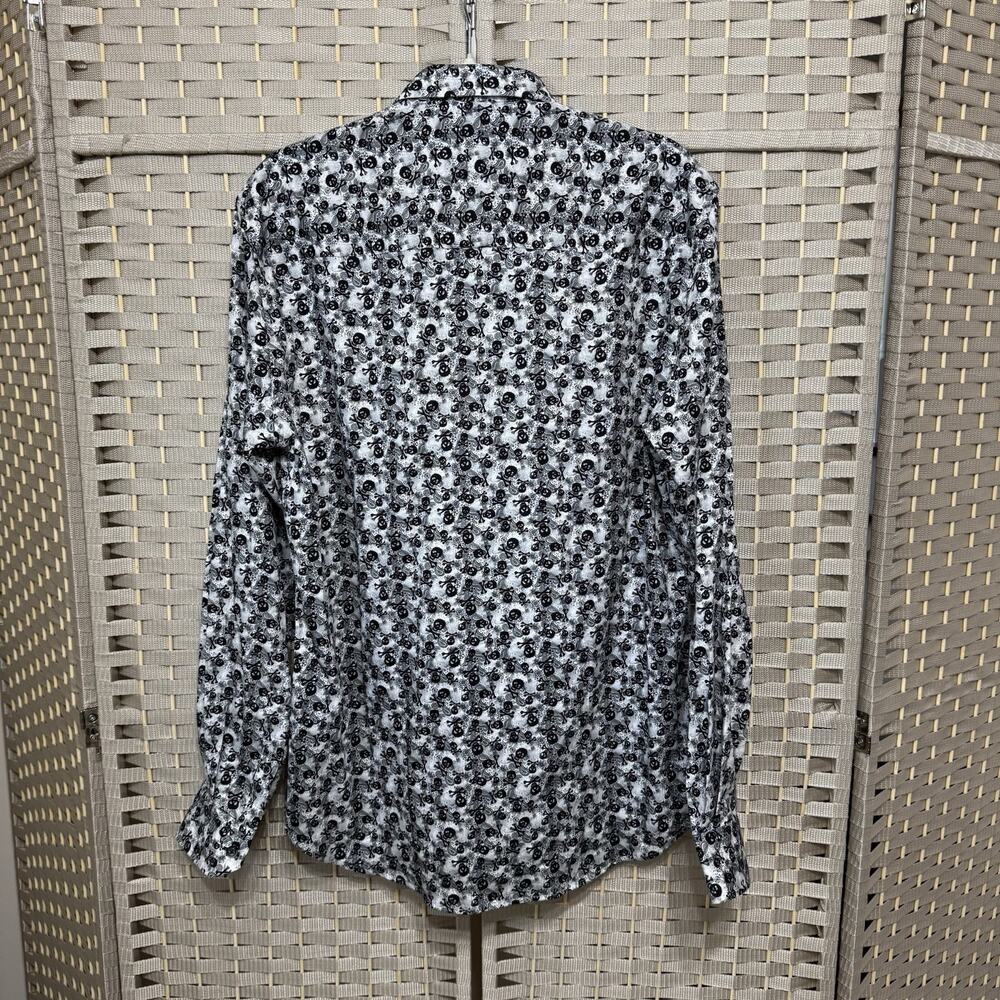Buckle Eight X Premium Button Down Shirt Size M Gray Skull Print Long Sleeve NEW - Picture 2 of 11